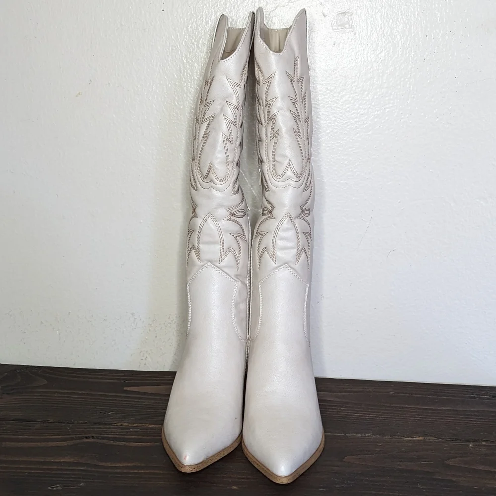Women's Cream Western Heeled Boots - Picture 7 of 9